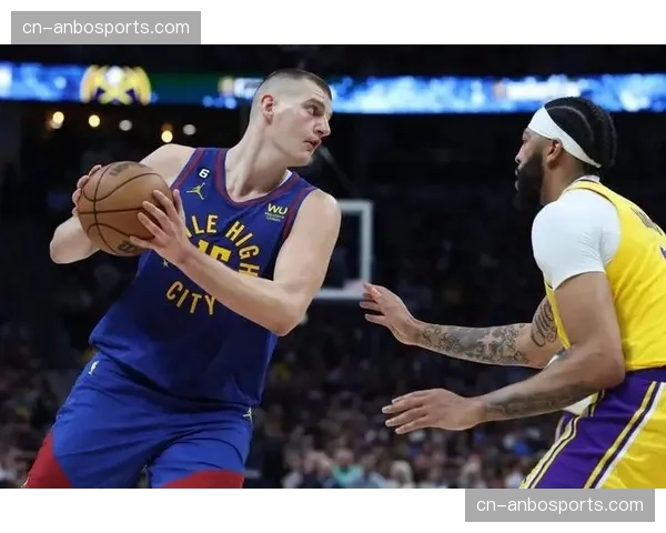 掘金客场击败森林狼，约基奇与戈贝尔激烈对位